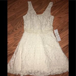 Beautiful Lace Dress No Name